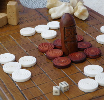 Gaming boards and playing pieces closely based on actual finds. | ©Weorod 2016
