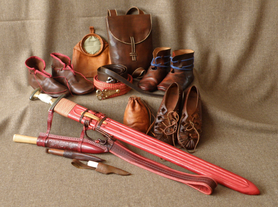 Some leather-work examples. | &copy;Weorod 2016